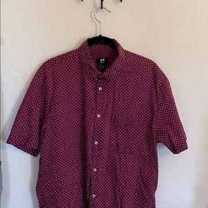 Men’s large short sleeve H&M burgundy with white